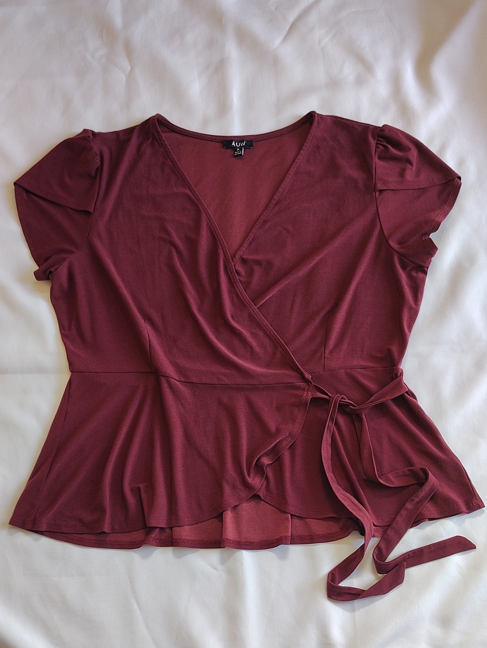 A.U.W Women's Wrap Top Size XL Burgundy V-Neck Line Short sleeves Self Tie Waist